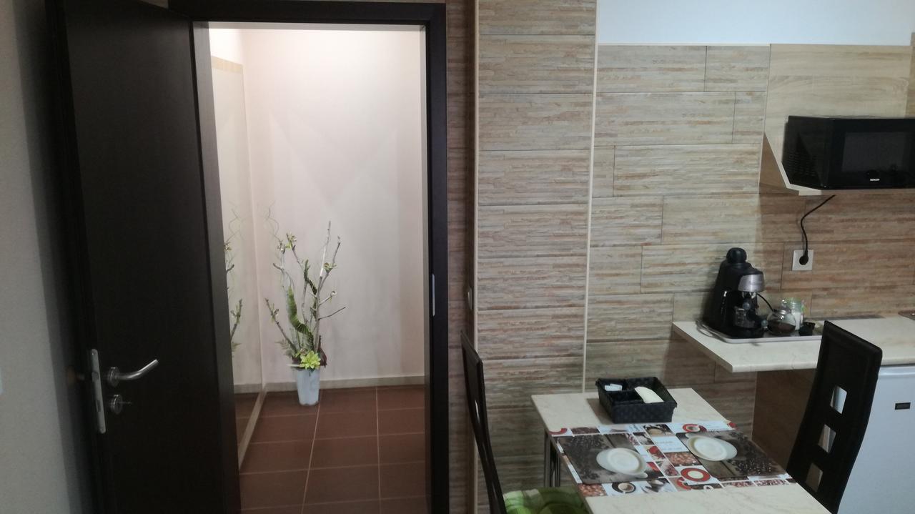 MosonmagyaróvárKeri Vendeghazアパートメント エクステリア 写真